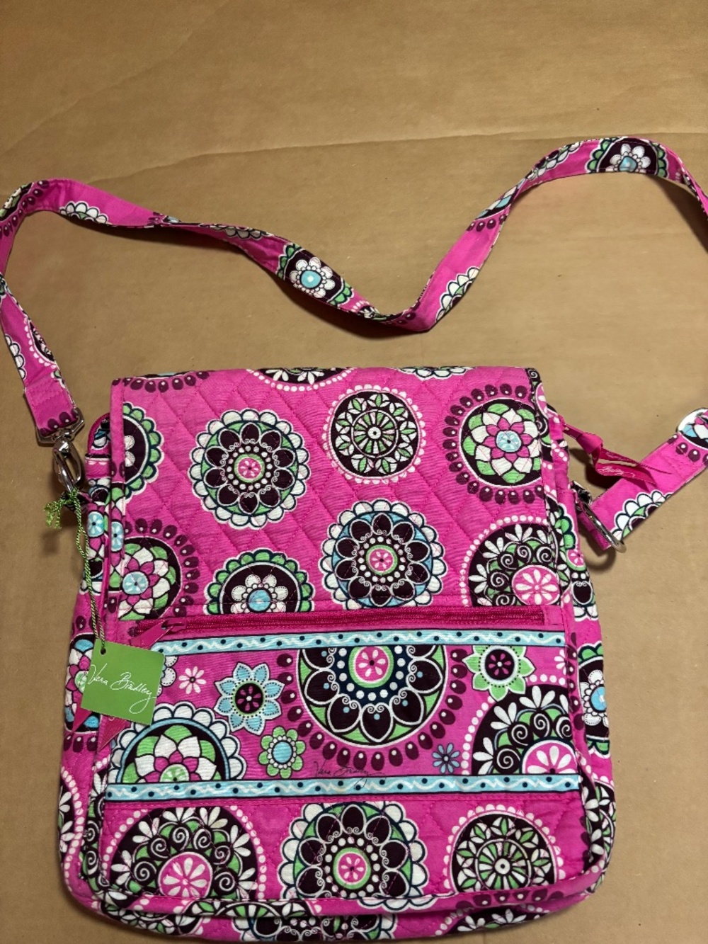 NWT Vera Bradley Mailbag Crossbody Purse – Retired "Cupcakes Pink" Pattern